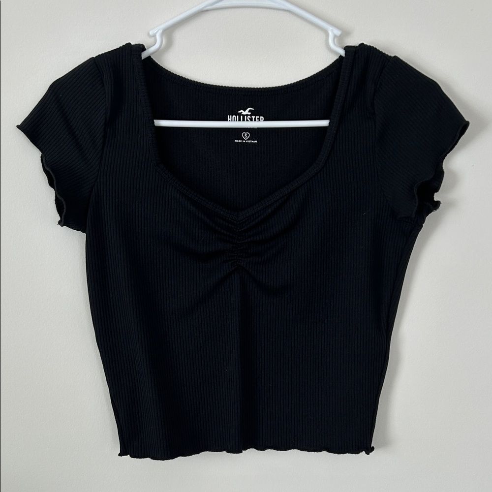 Black Ribbed Crop Top